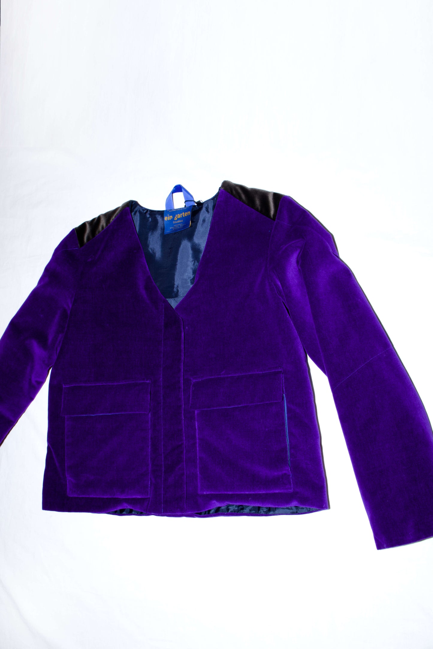 Jacke Suri mit Uniform Details Purple Dream Velvet